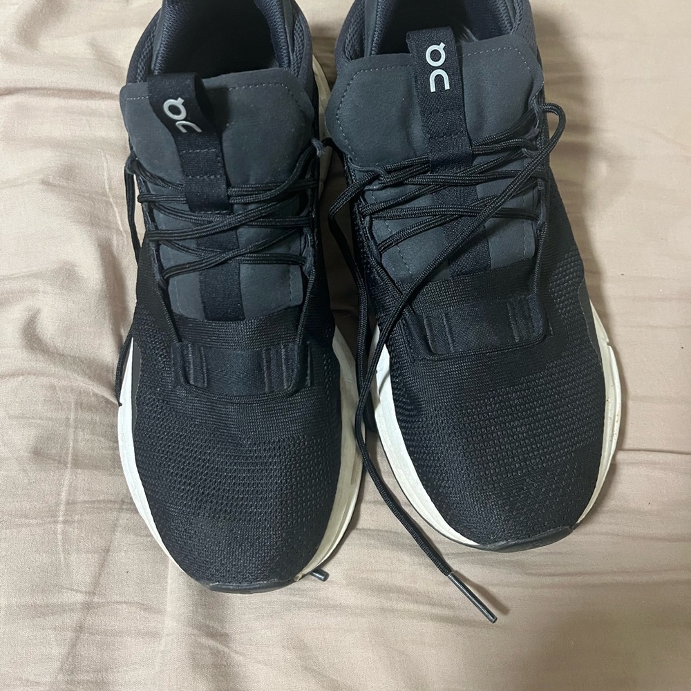 On Running Cloudtec size 9